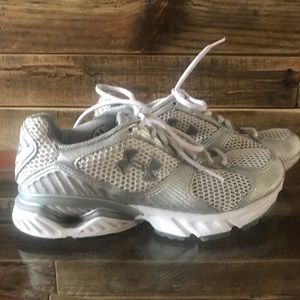 Under Armour running shoes. Sz 8.5